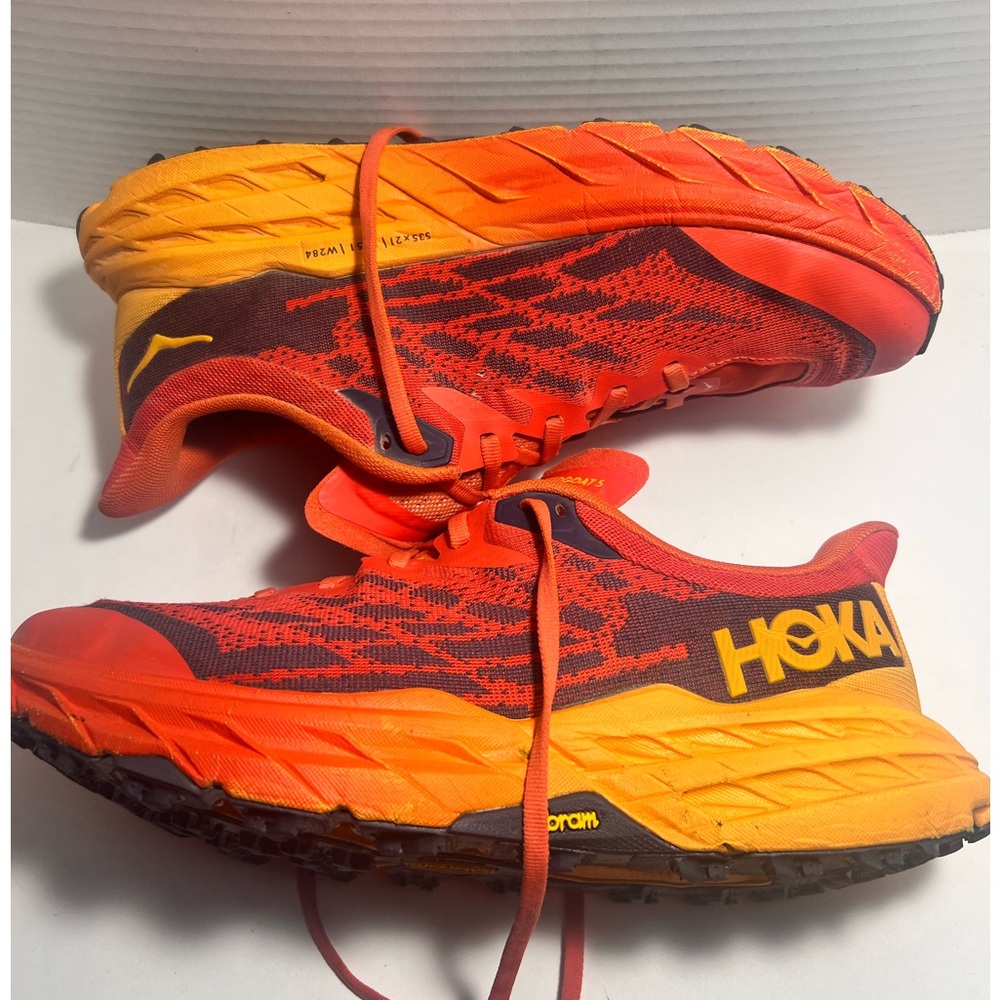 HOKA ONE ONE SNEAKERS SIZE 9.5